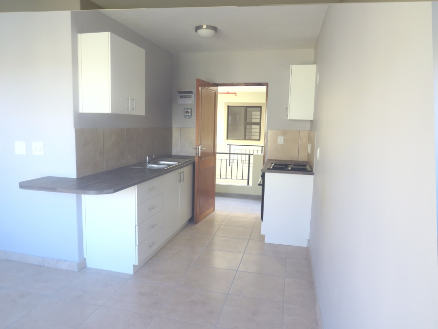 To Let 2 Bedroom Property for Rent in Guldenland Western Cape